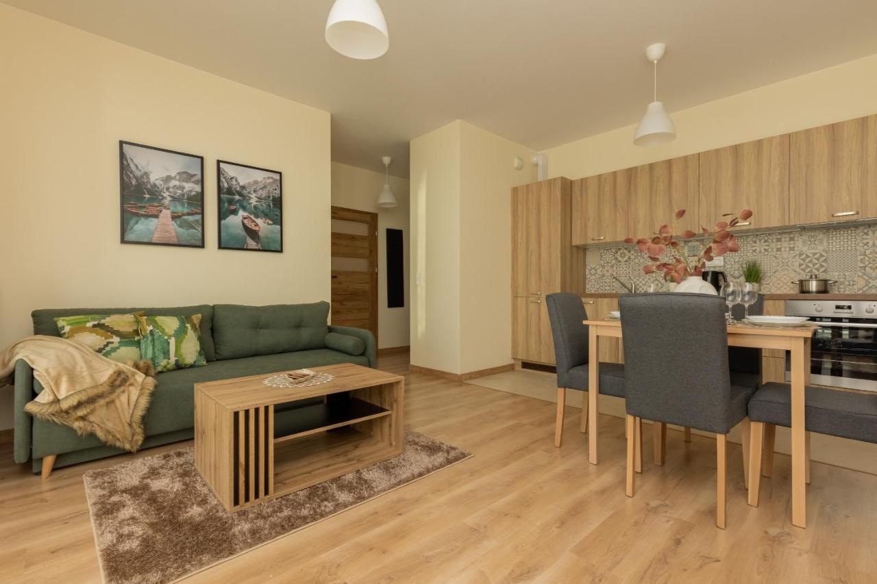 Lägenhet Cosy Bialej Floty With Parking By Renters
