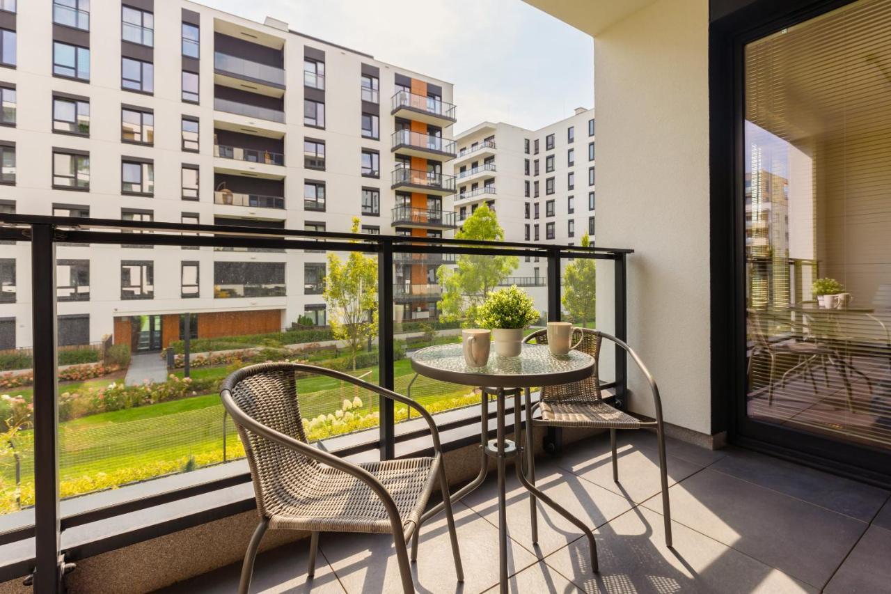 Cosy Bialej Floty With Parking By Renters Warszawa