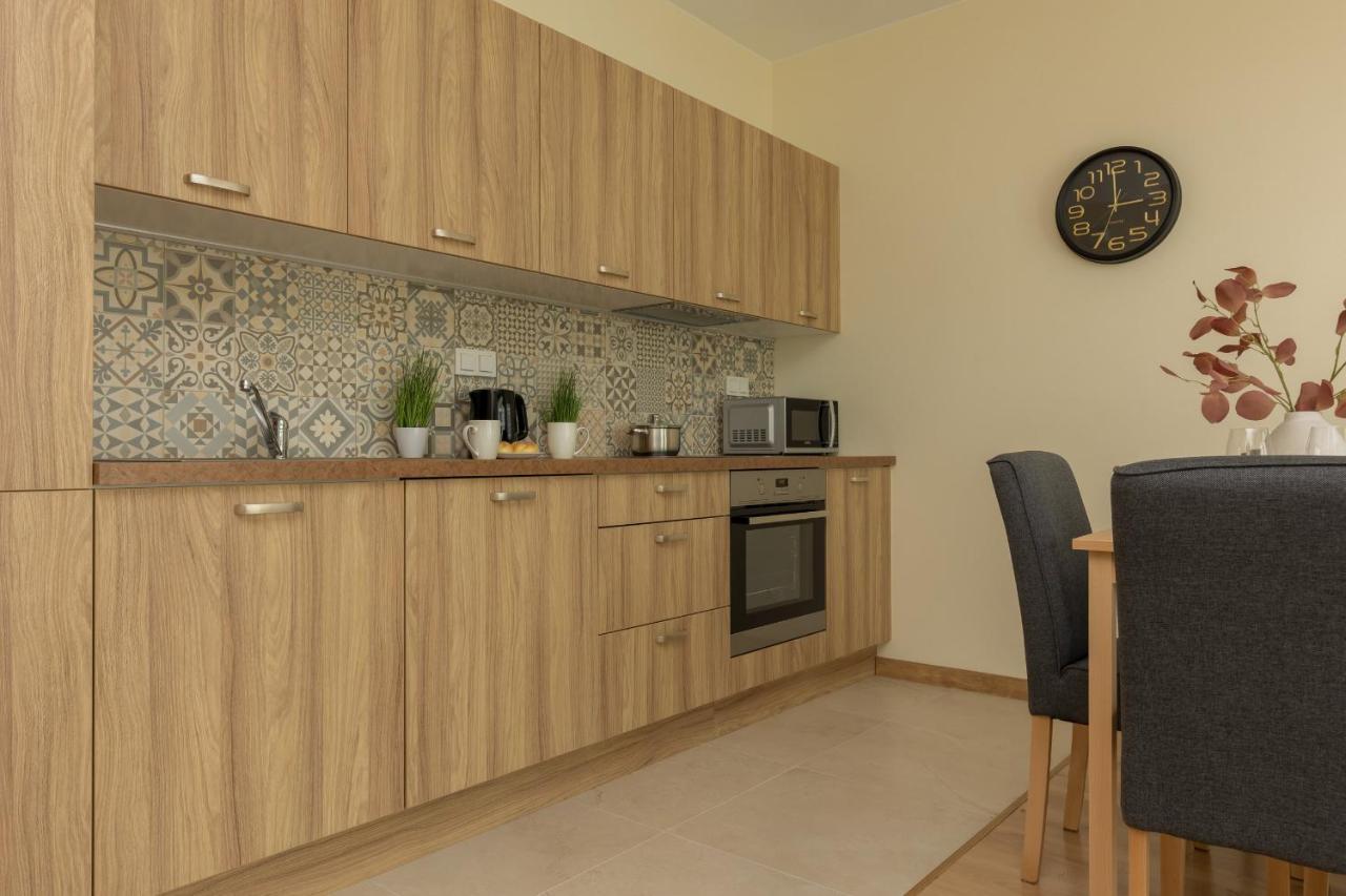 Appartement Cosy Bialej Floty With Parking By Renters Warschau
