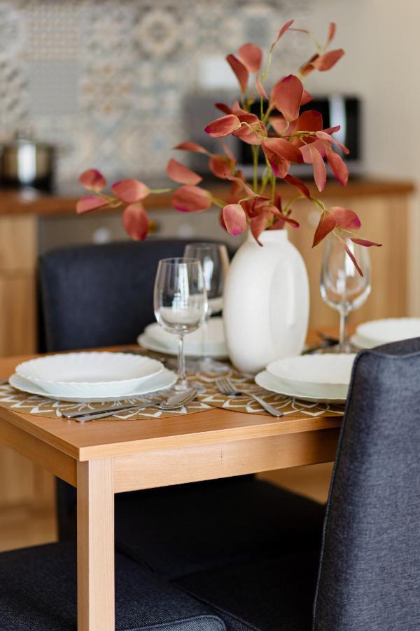 Appartement Cosy Bialej Floty With Parking By Renters