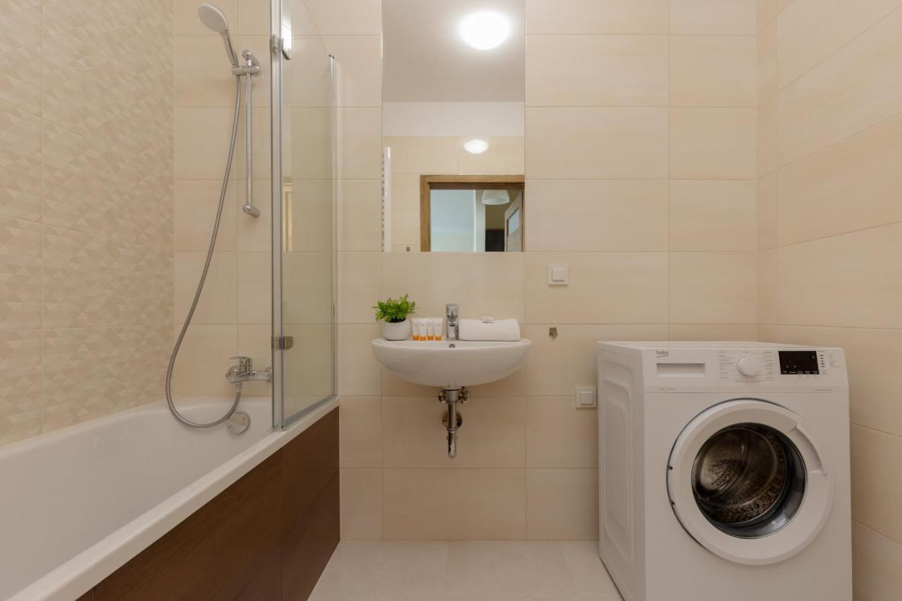 Cosy Bialej Floty With Parking By Renters Appartement Warschau