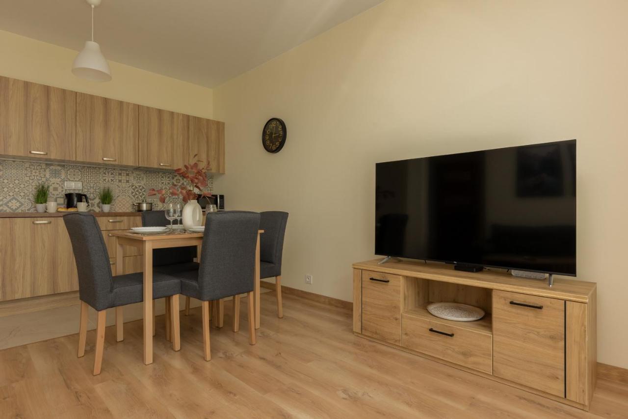 Appartement Cosy Bialej Floty With Parking By Renters *