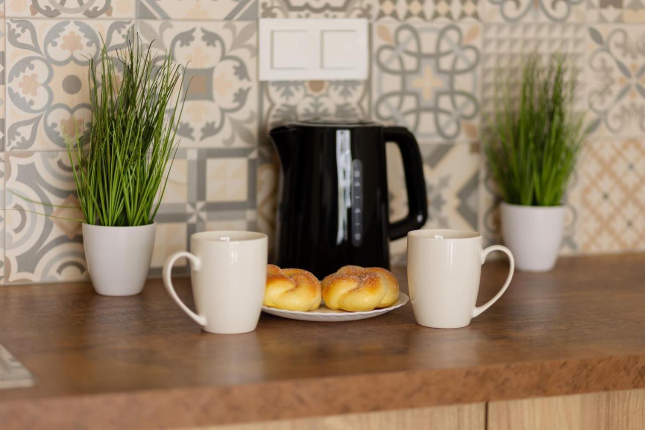 Cosy Bialej Floty With Parking By Renters Appartement